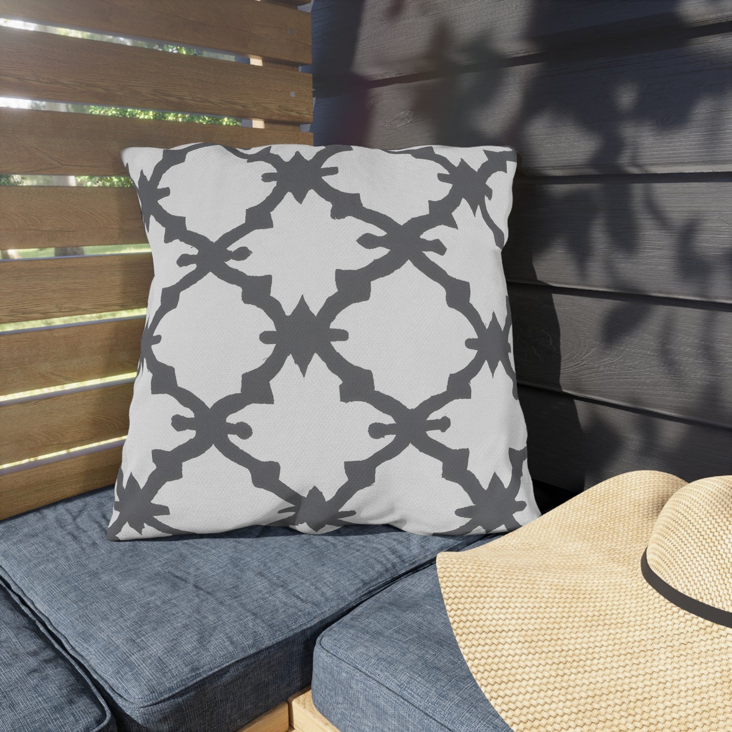 Iristo Winona - Outdoor Art Pillow
