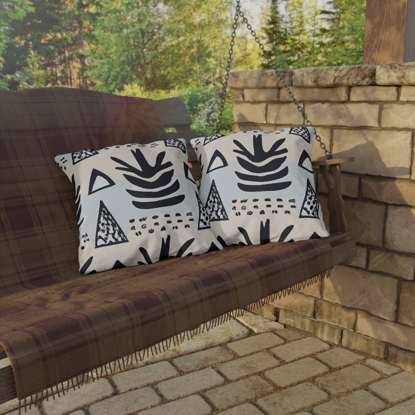 Gestura Millicent - Outdoor Art Pillow